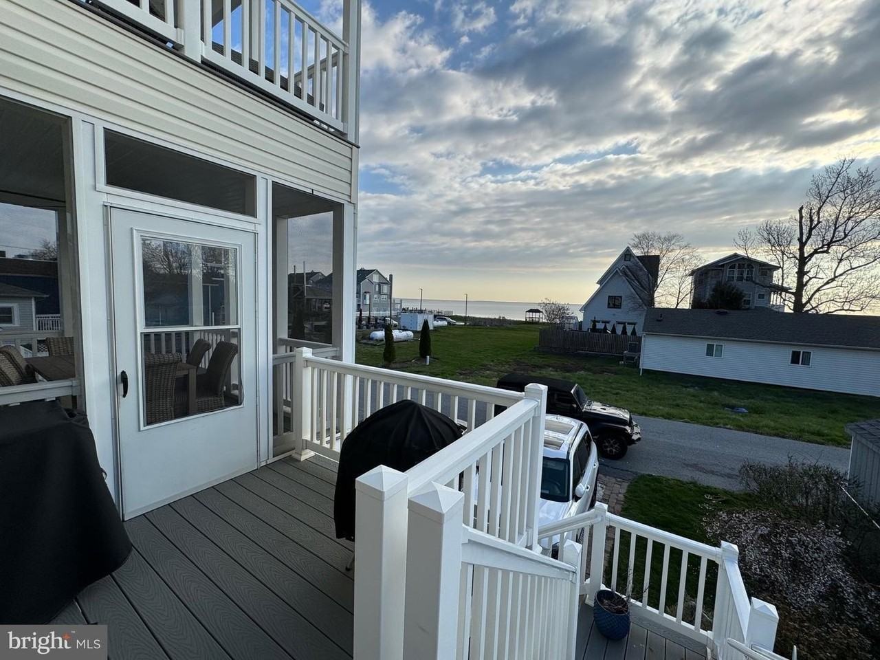 8315 Bayside Rd - Photo 4 of 36