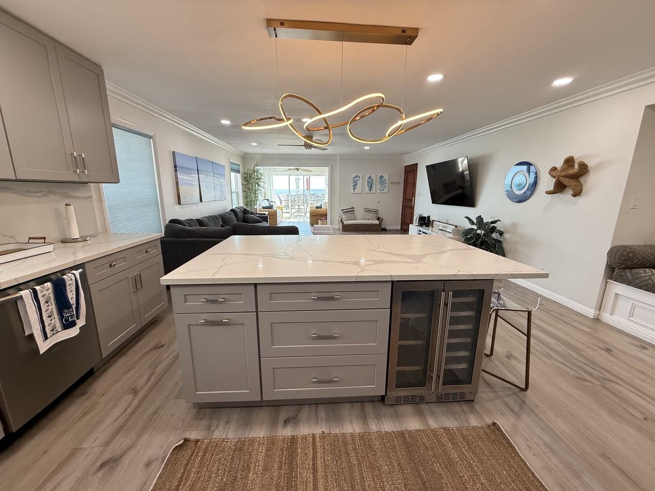 1174 E OCEAN BLVD 10 - 1 #1 - Photo 6 of 18