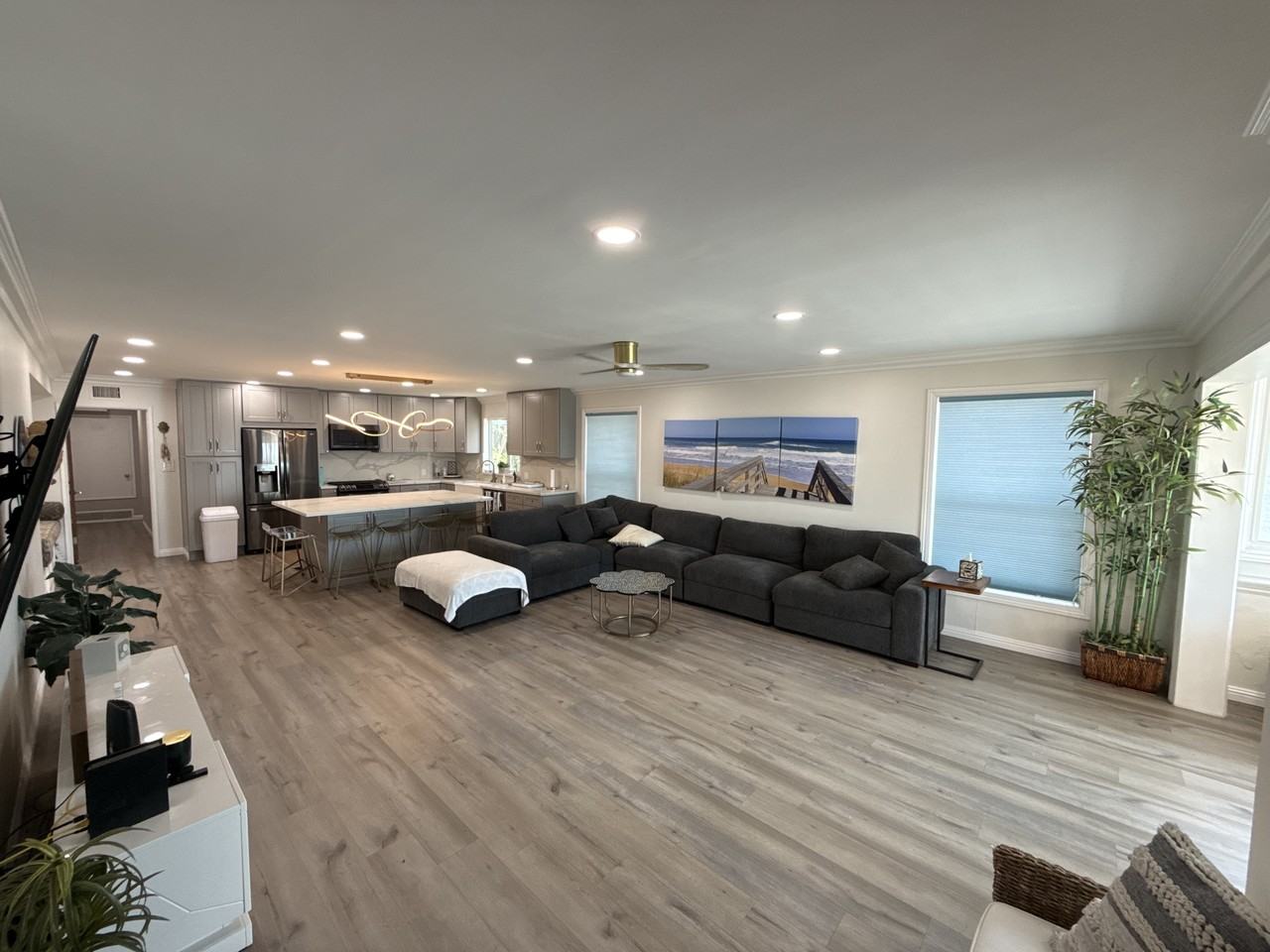 1174 E OCEAN BLVD 10 - 1 #1 - Photo 7 of 18