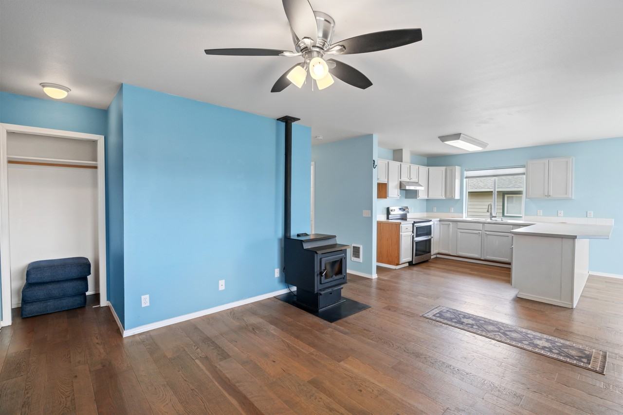 221 W Seattle Ave #1 - Photo 5 of 27