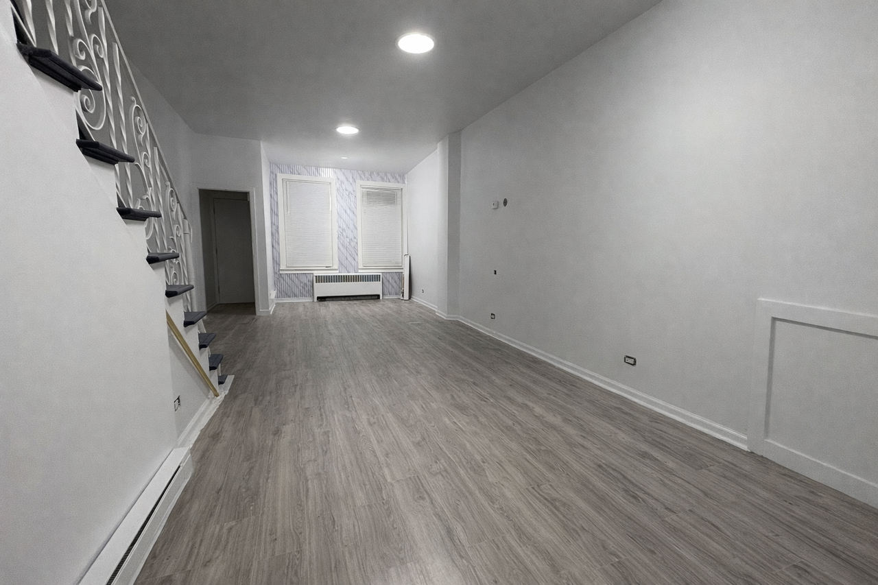 2062 E Stella St #1 - Photo 5 of 12