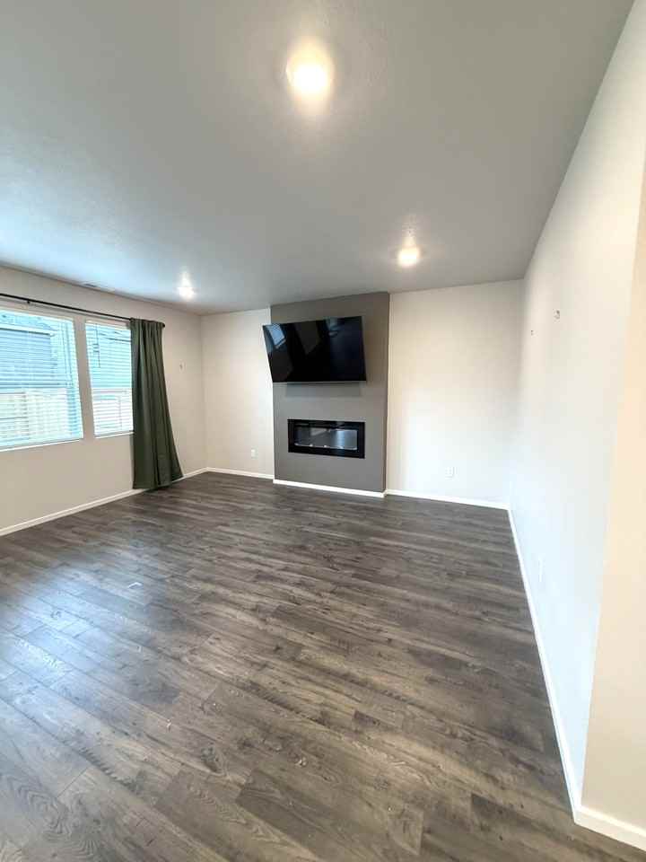 4813 Oregano Ave Ne #1 - Photo 3 of 20