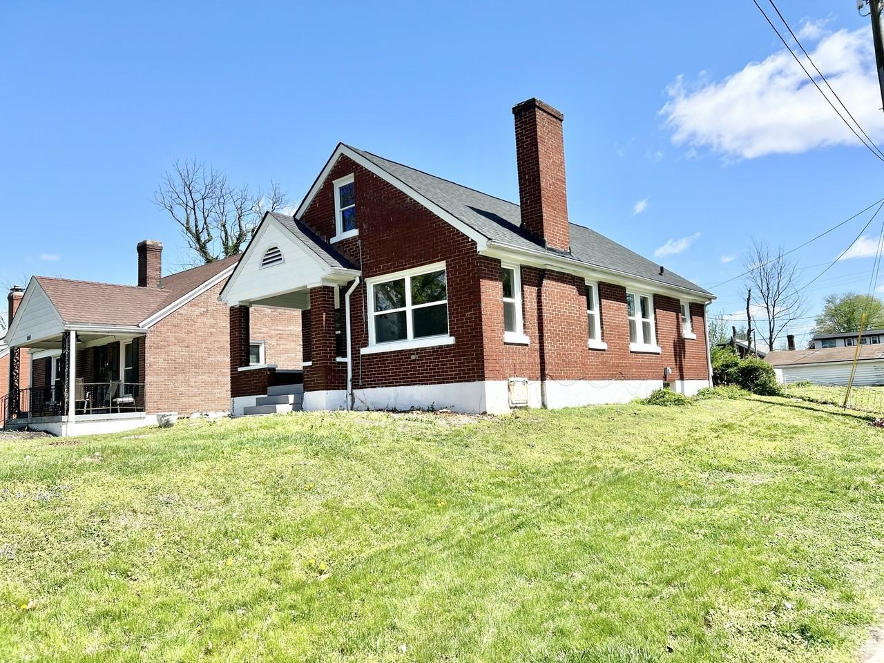 1453 Olive St #1 - Photo 3 of 17