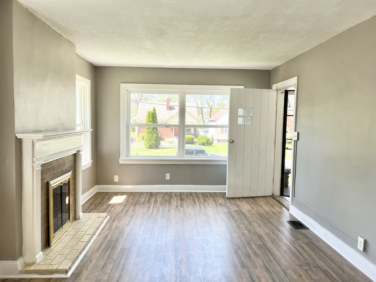 1453 Olive St #1 - Photo 6 of 17