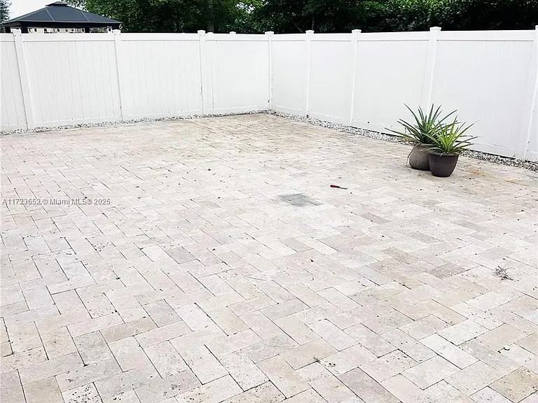 3530 W 88th St - Photo 4 of 8
