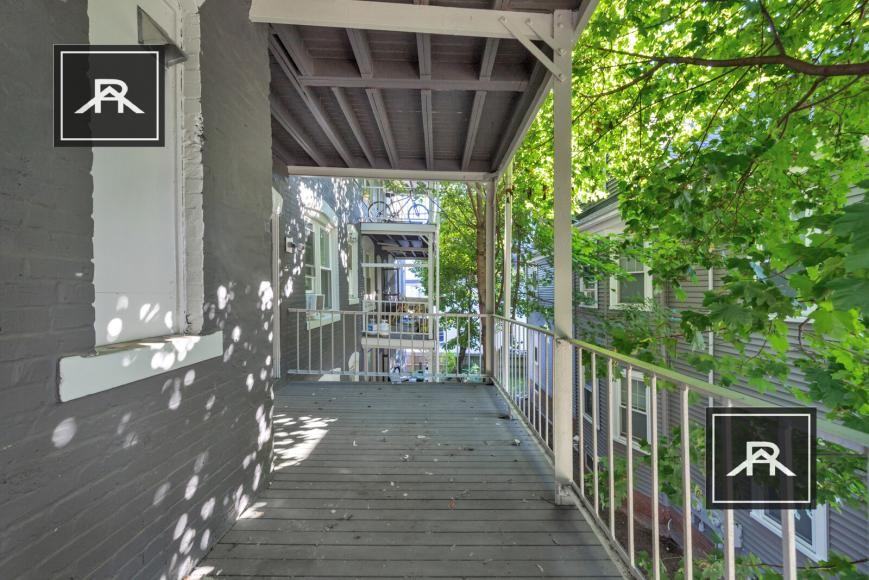 48 Brackett St - Photo 5 of 10