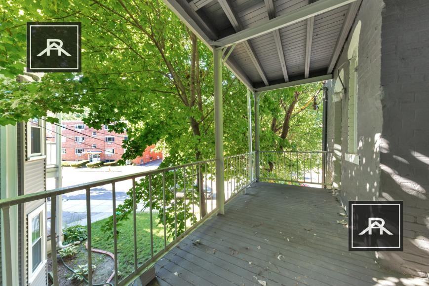 48 Brackett St - Photo 6 of 10