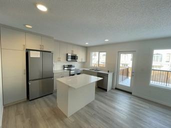 905 172 St Sw #3 - Photo 4 of 23