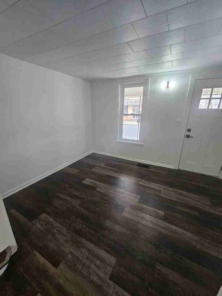 330 S 9th St #1 - Photo 3 of 18