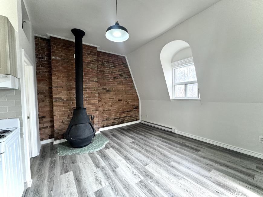 181 Gerrard St E - Photo 5 of 10