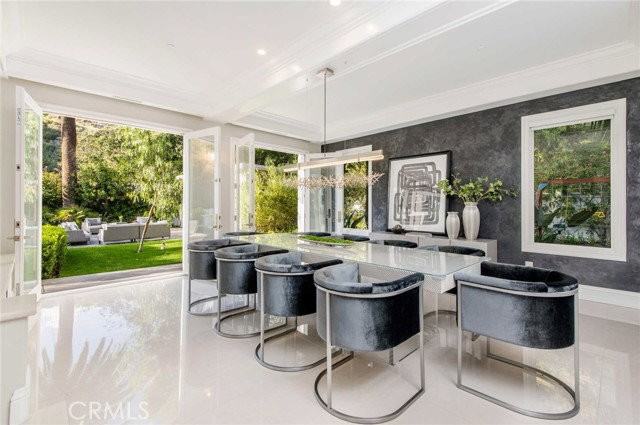 1756 Clear View Dr - Photo 3 of 8