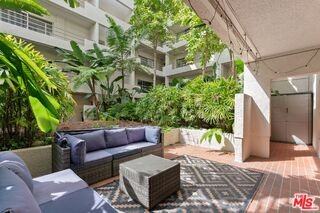 1131 Alta Loma Rd #119 - Photo 5 of 8