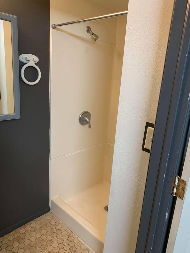 350 Bare St #3 - Photo 3 of 6