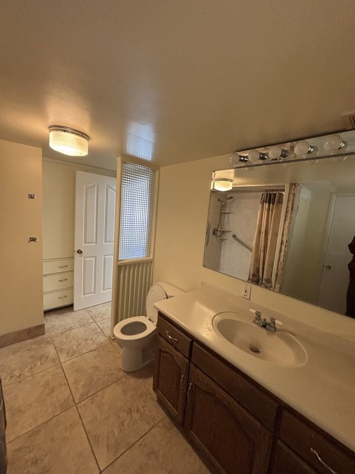 187 5th St #1 - Photo 4 of 19