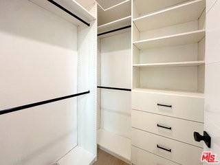 13841 Burbank Blvd - Photo 7 of 8