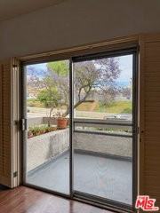 1655 Selby Ave #102 - Photo 4 of 8