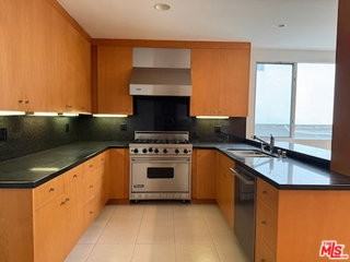 1655 Selby Ave #102 - Photo 6 of 8
