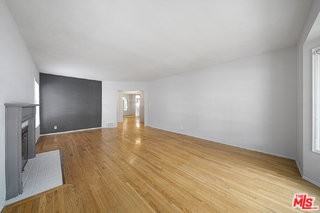 10374 Ashton Ave - Photo 2 of 8