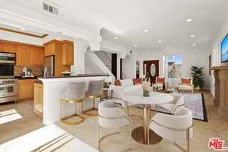 2013 21st St #105 - Photo 2 of 8