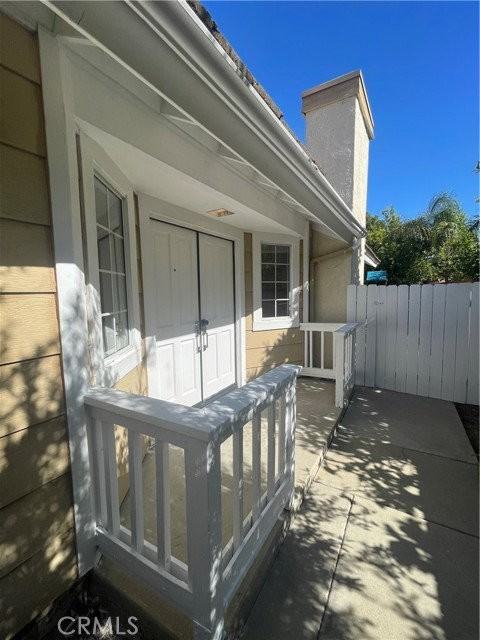 S Rockridge Pl - Photo 2 of 8