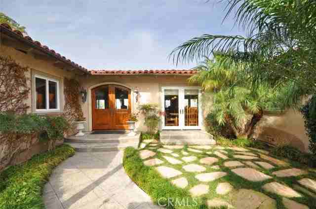 1525 Chelsea Rd - Photo 2 of 8