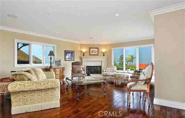 1525 Chelsea Rd - Photo 4 of 8