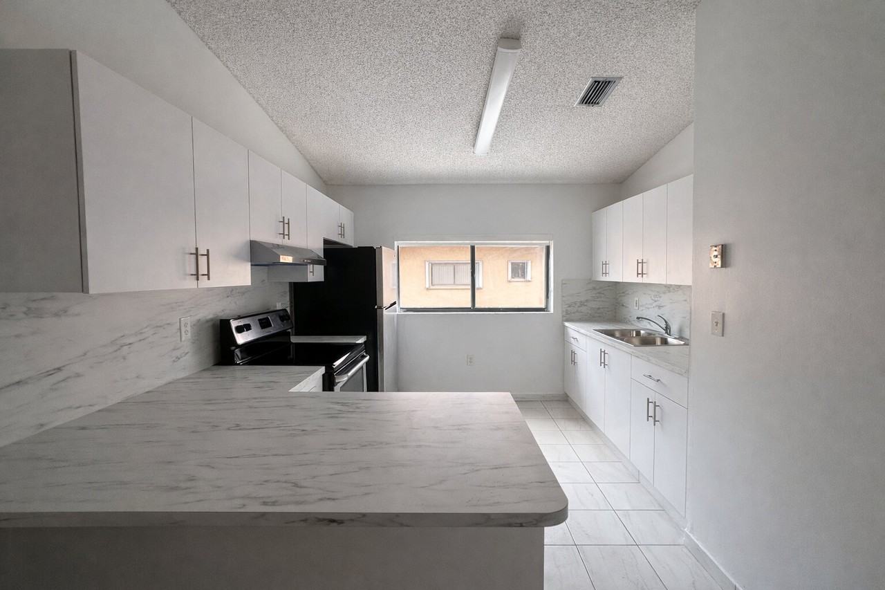 7891 W 29th Way - Photo 6 of 8