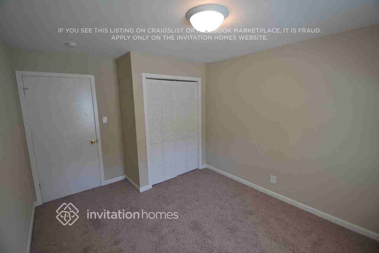 20839 N Cumnor Ave - Photo 5 of 8