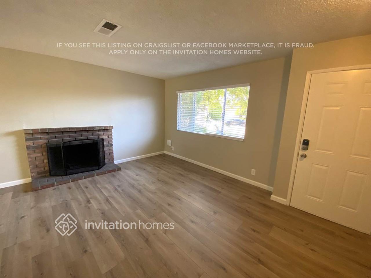 2156 Cormorant Dr - Photo 2 of 13