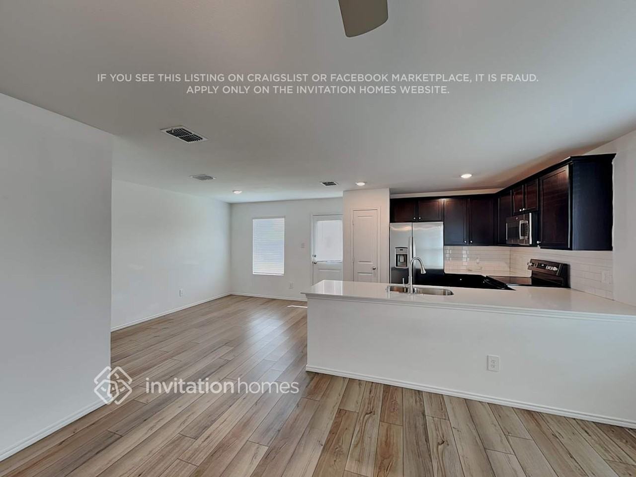 10648 Sewell Cir - Photo 3 of 21