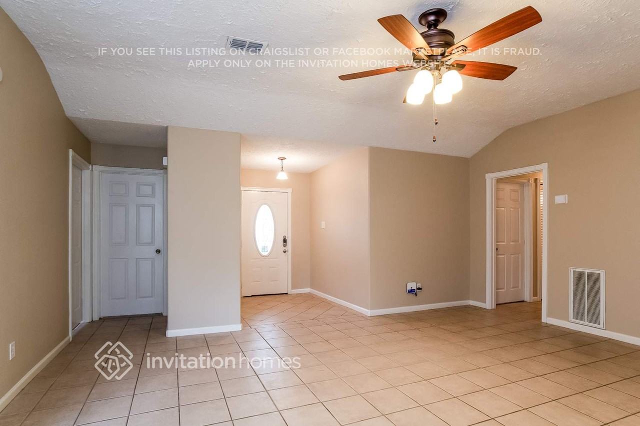 2902 Early Turn Dr - Photo 4 of 14