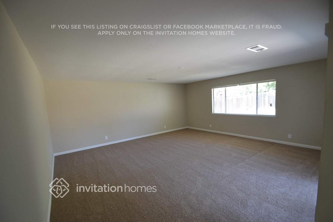 7668 Eastbreeze Cir - Photo 6 of 11