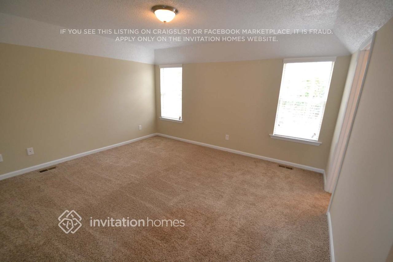 4216 Sturbridge Dr - Photo 4 of 8