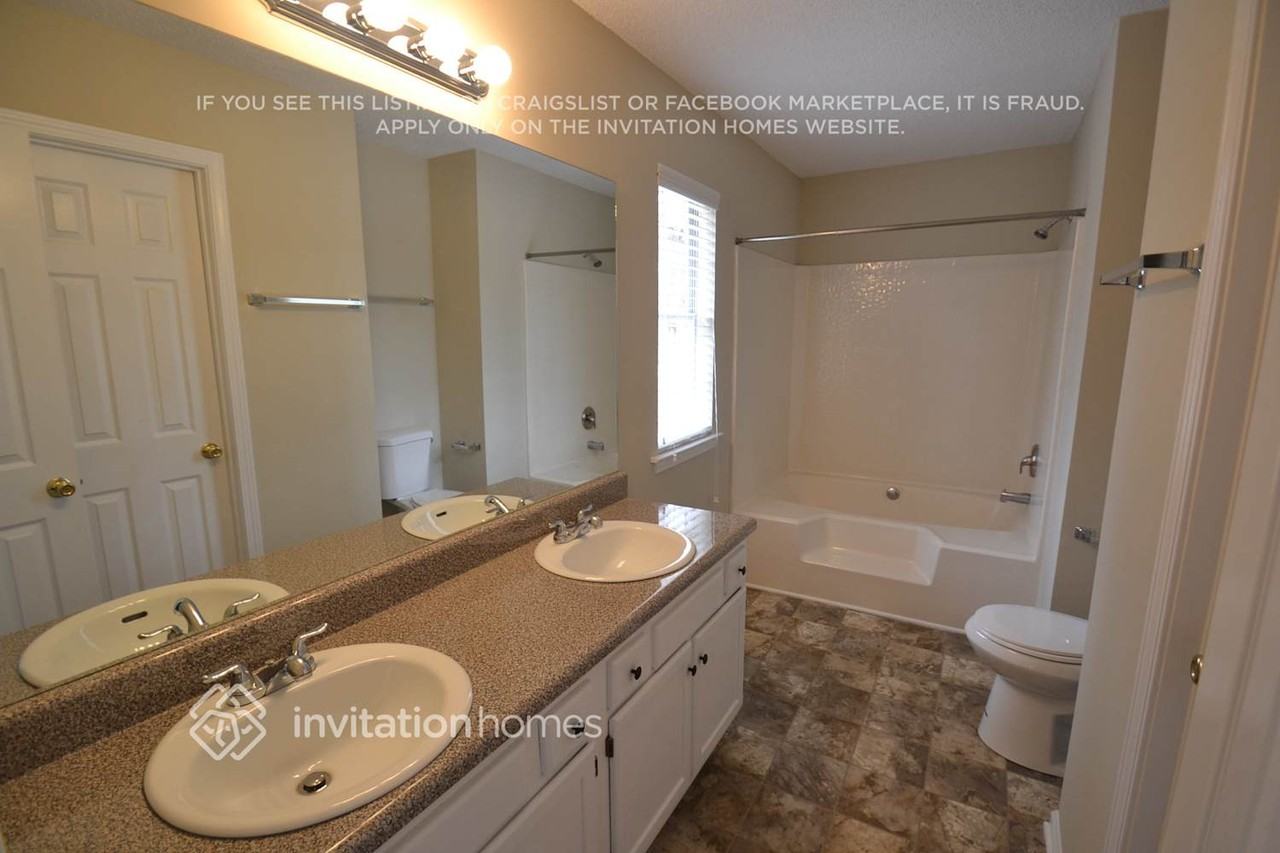 4216 Sturbridge Dr - Photo 5 of 8