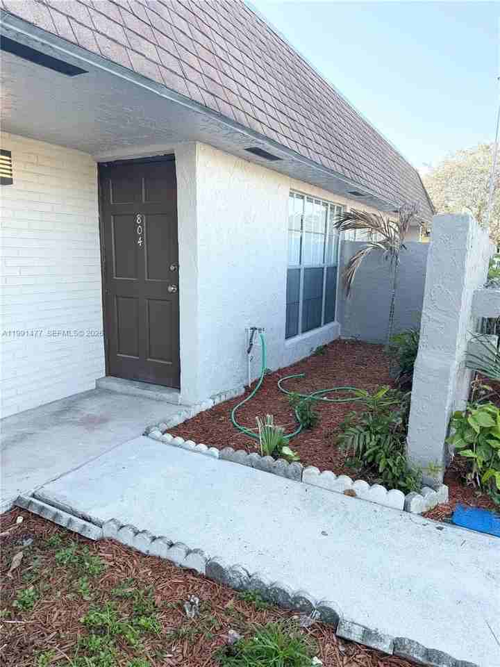 804 Sw 73rd Ave #12 - Photo 5 of 43