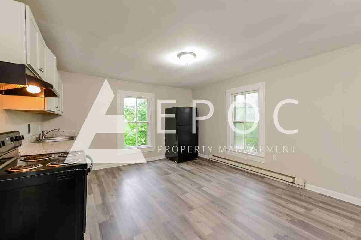 1114 Sharon St - Photo 2 of 15