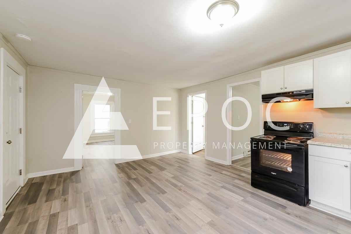 1114 Sharon St - Photo 3 of 15