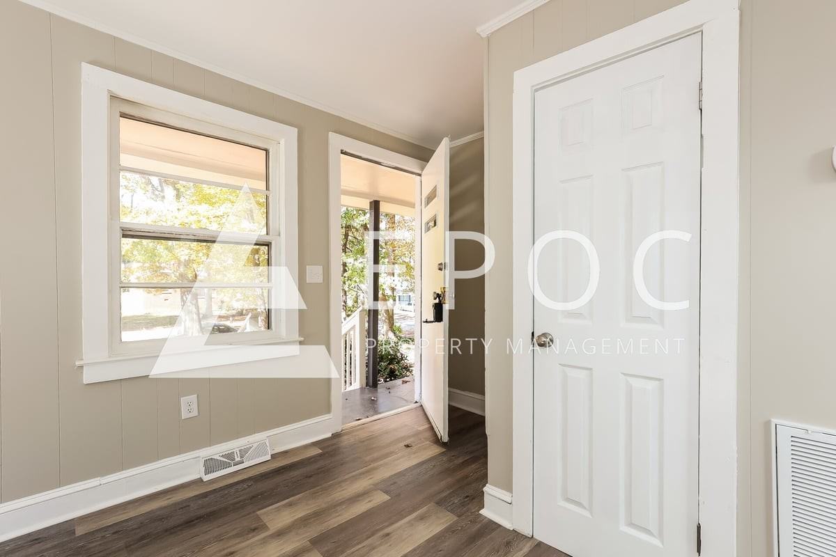 1308 Madison St - Photo 6 of 15