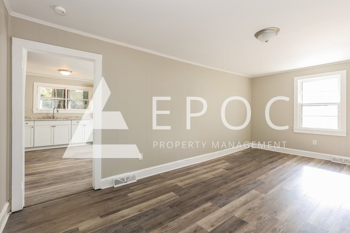 1308 Madison St - Photo 7 of 15