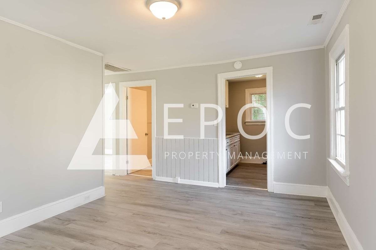 909 Grant St - Photo 6 of 15