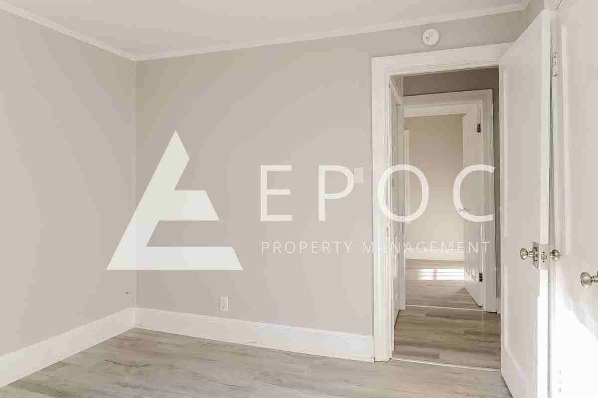 909 Grant St - Photo 7 of 15