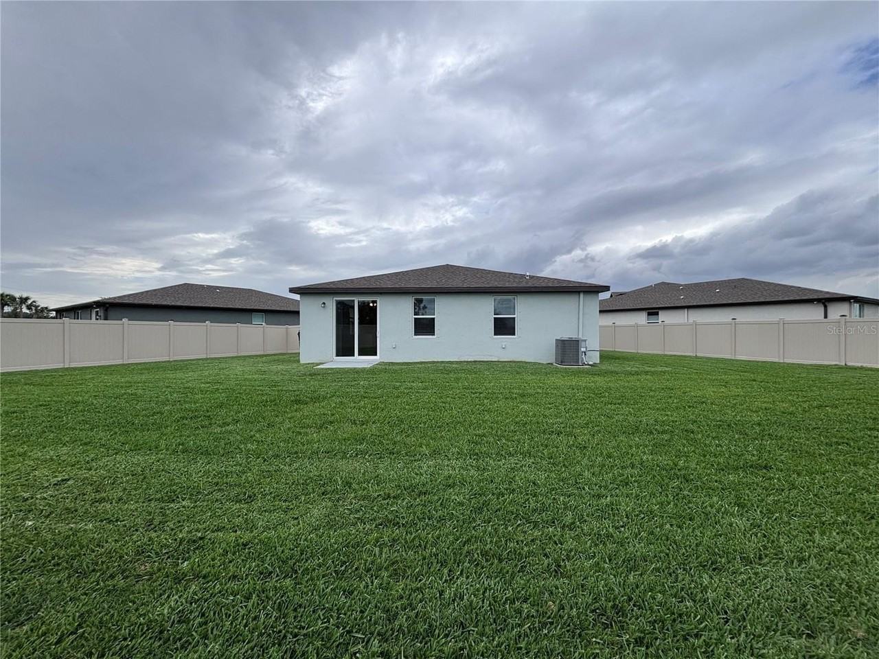 7009 Feather River Pl - Photo 7 of 36