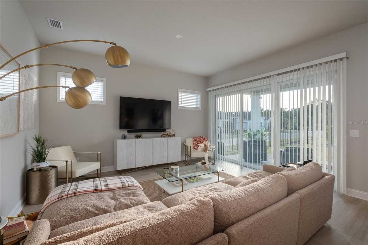 3350 Nw 12th St - Photo 7 of 32