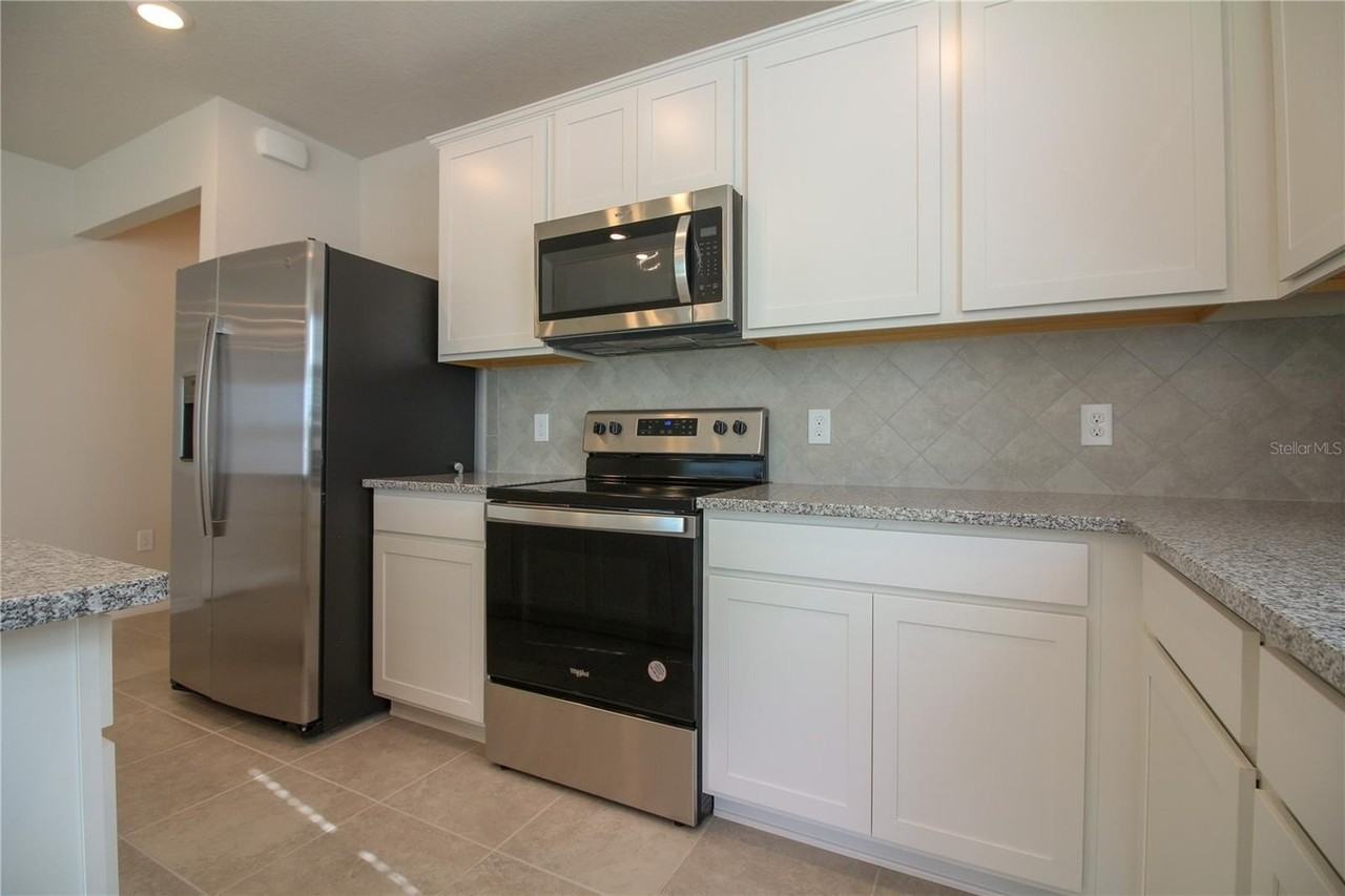 1063 Michelangelo Ln - Photo 7 of 27