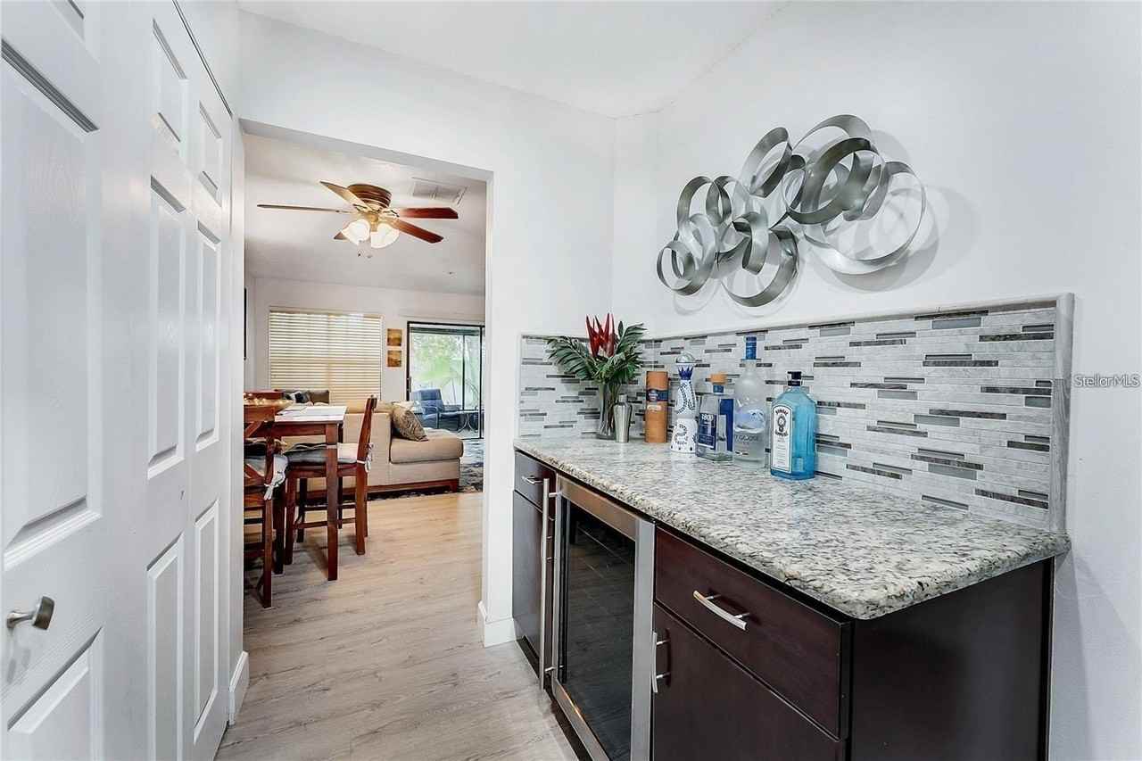 563 Northbridge Dr - Photo 4 of 18