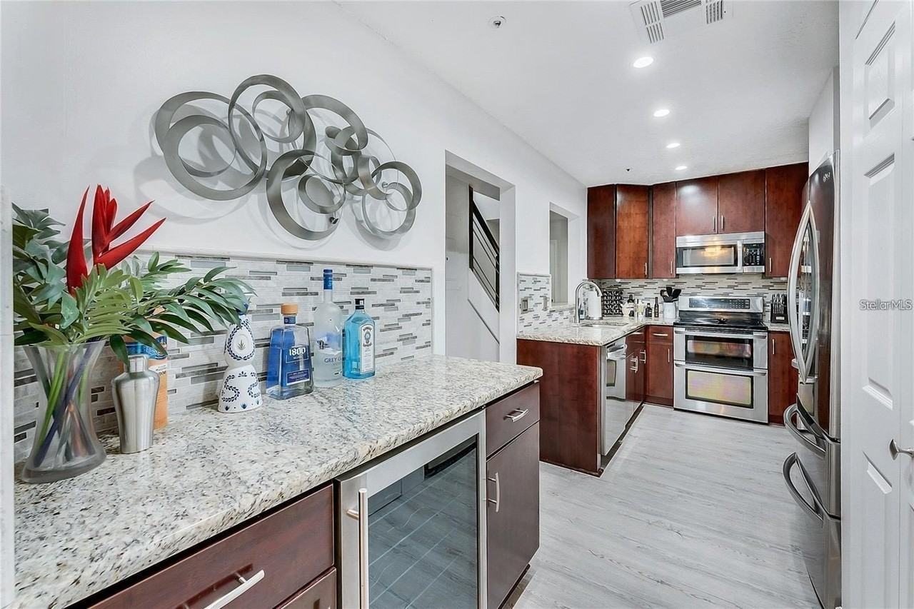 563 Northbridge Dr - Photo 5 of 18