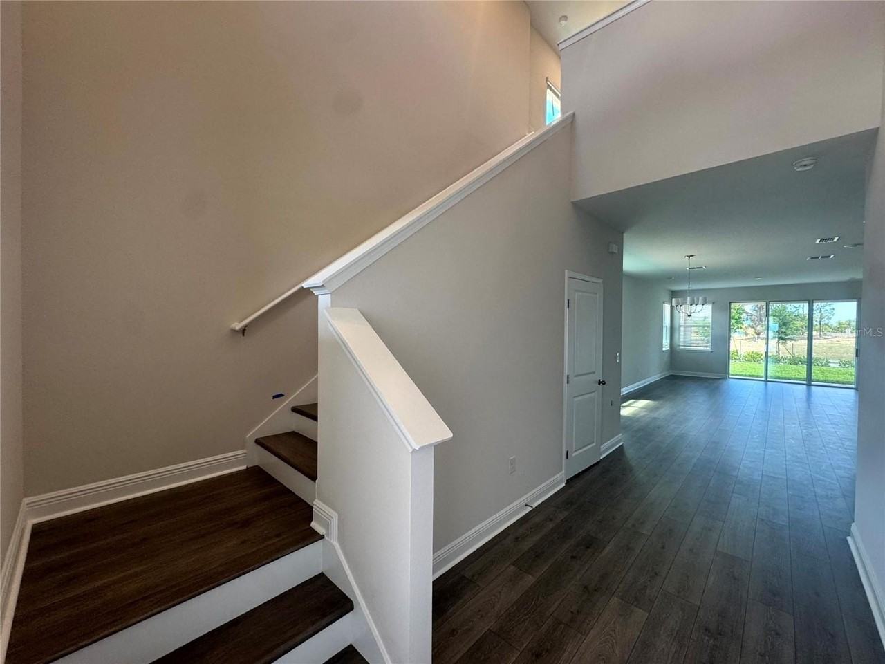 1900 Sunshine Peak Dr - Photo 4 of 20