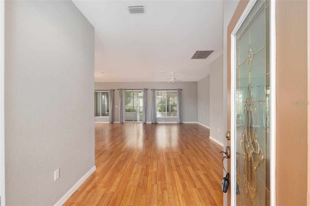 9244 Se 128th St - Photo 4 of 50