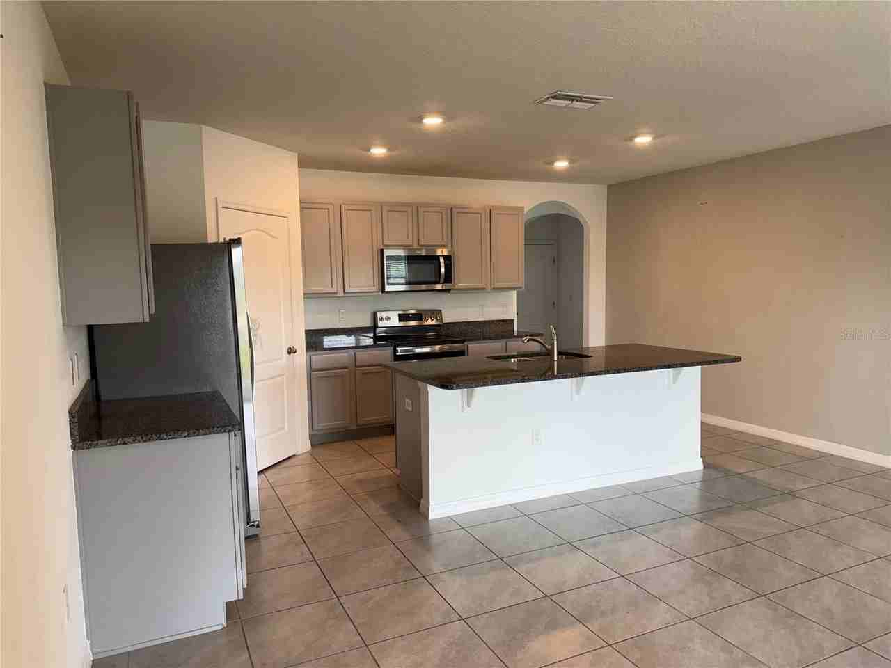 521 Nicken Grv - Photo 5 of 15