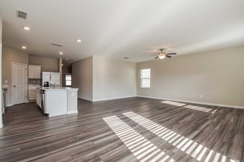 570 Knightsbridge Ln - Photo 4 of 16